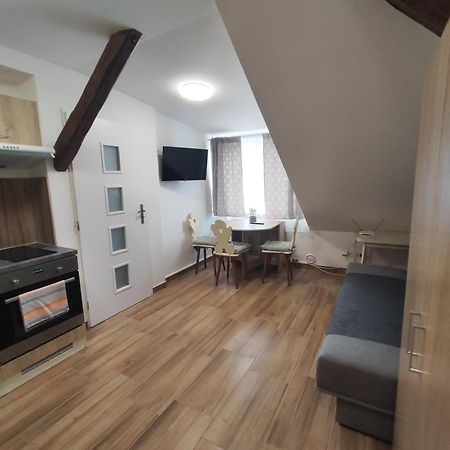 Kralovak Appartement Králŭv Dvŭr Buitenkant foto