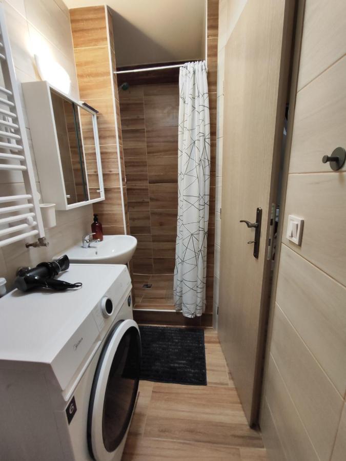 Kralovak Appartement Králŭv Dvŭr Buitenkant foto