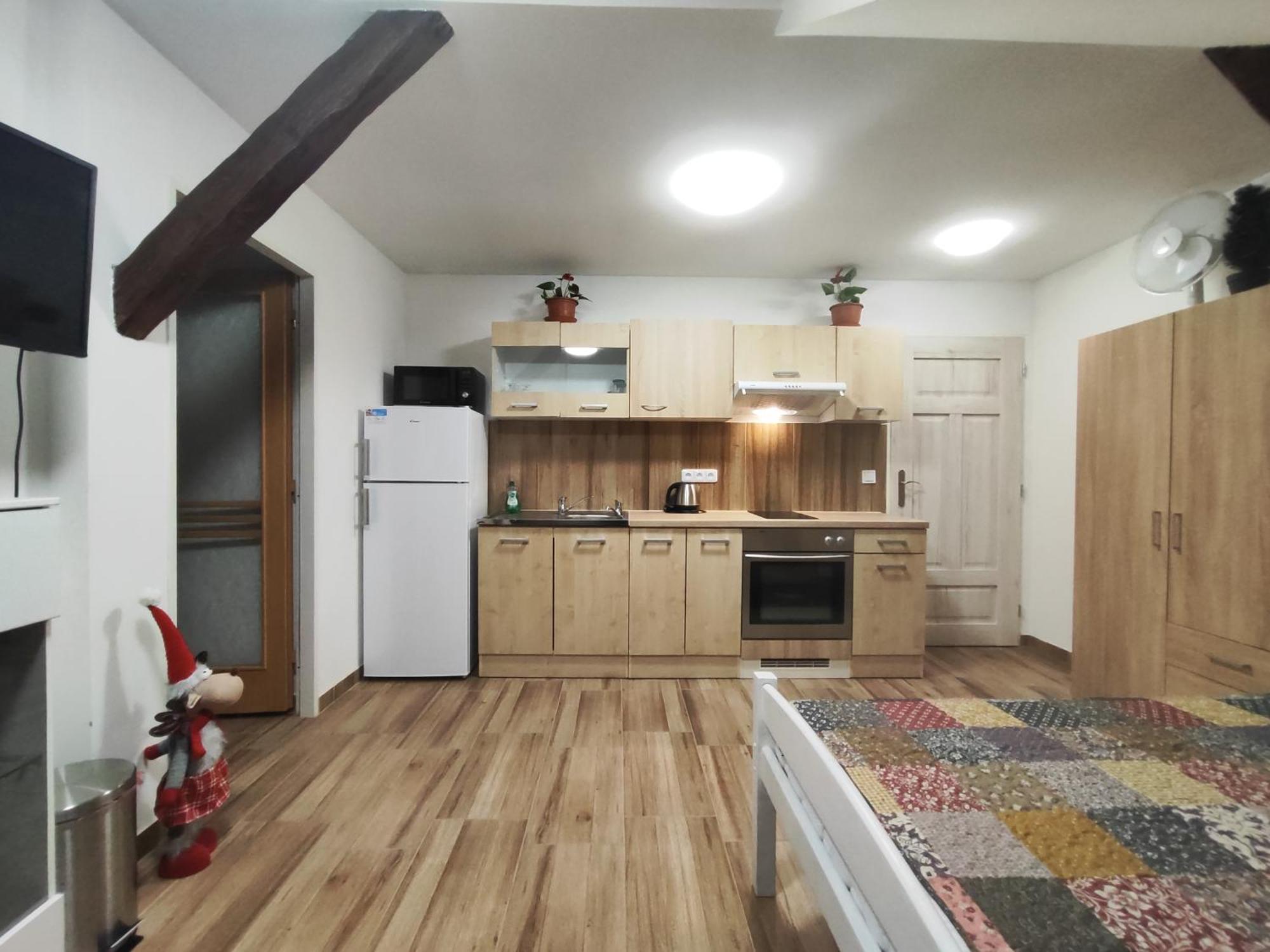 Kralovak Appartement Králŭv Dvŭr Buitenkant foto