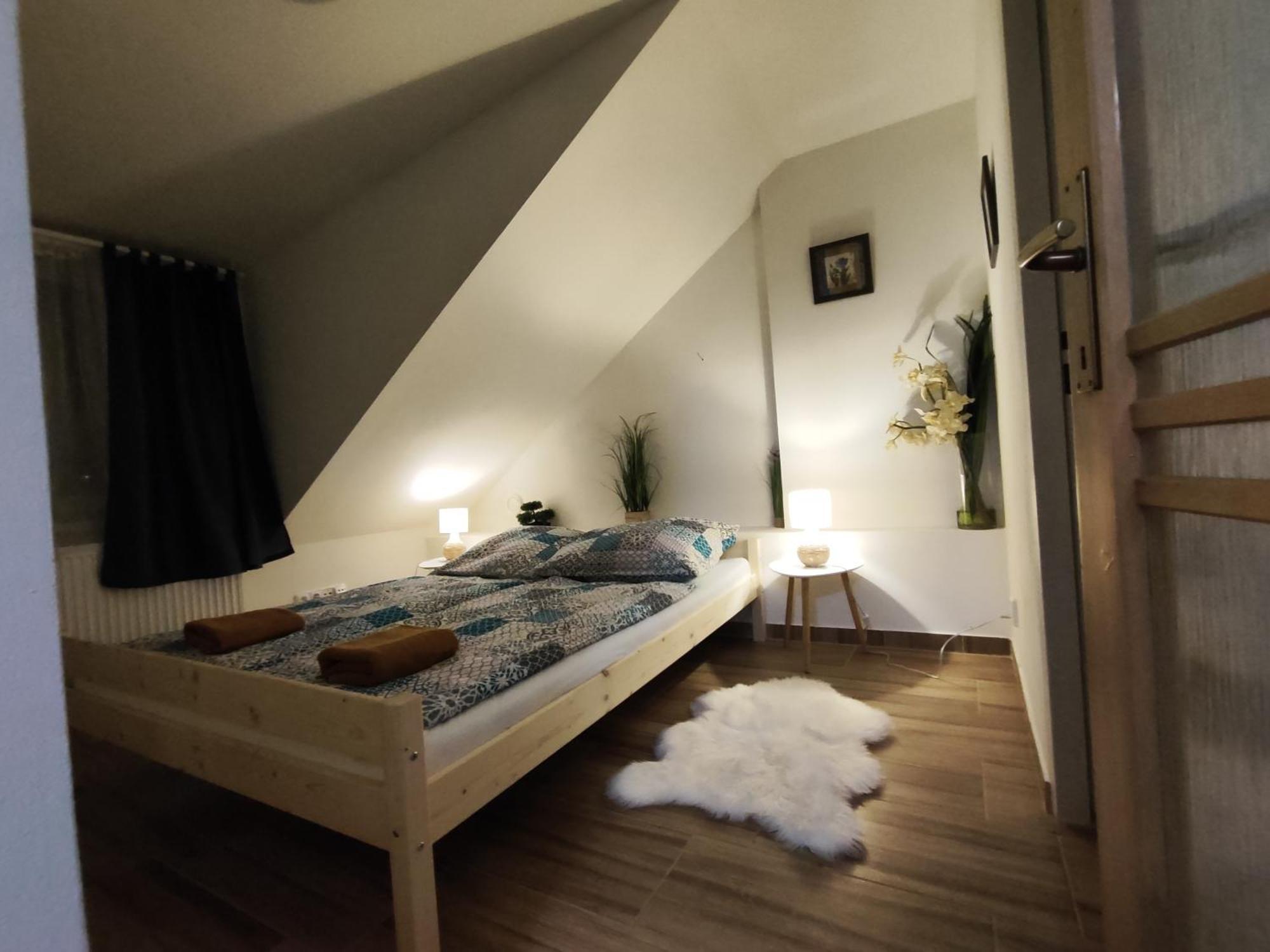 Kralovak Appartement Králŭv Dvŭr Buitenkant foto