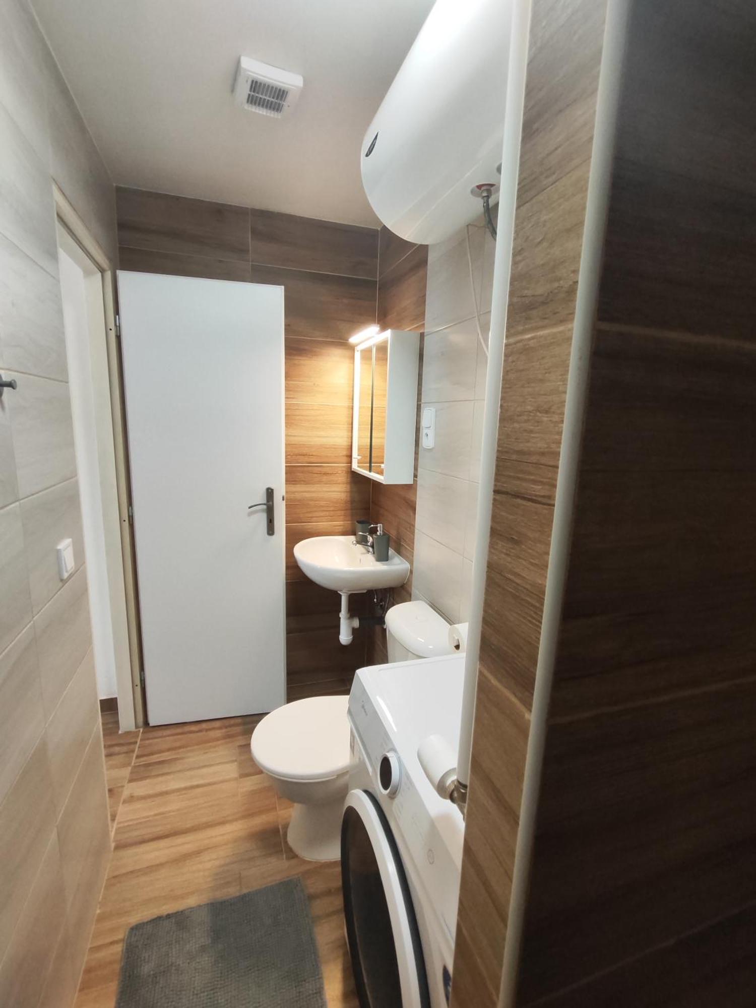Kralovak Appartement Králŭv Dvŭr Buitenkant foto